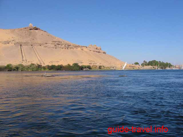 Вид на гробницы знати