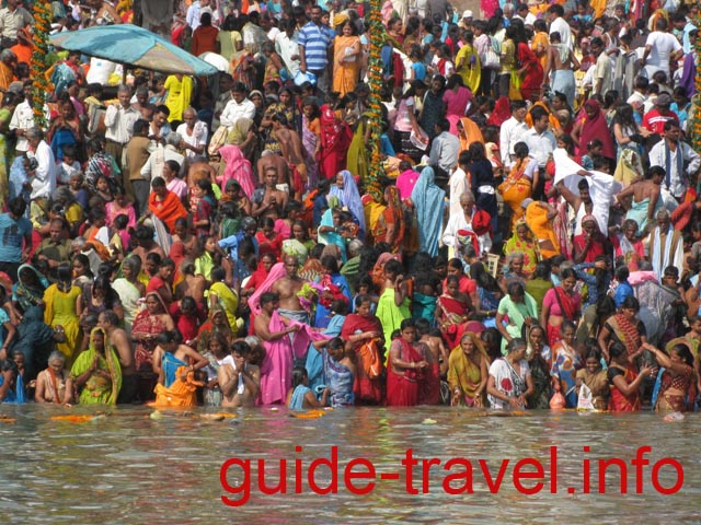 Индия фото - Омовение в Ганге