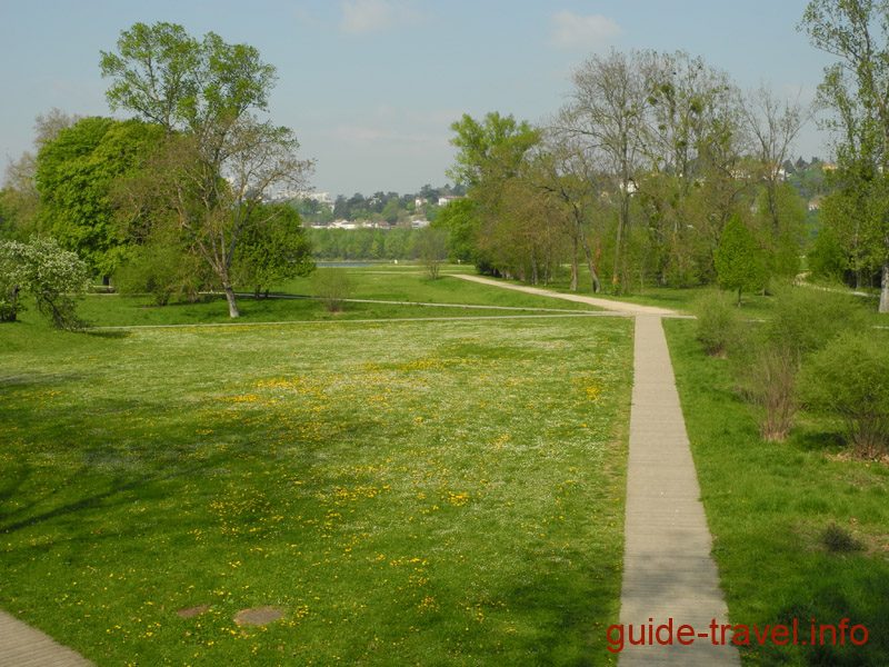Лионский парк Фесин