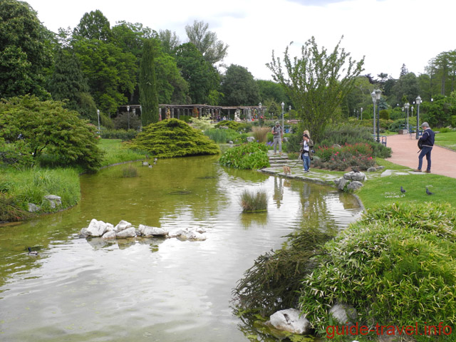 Дорожки лионского парка