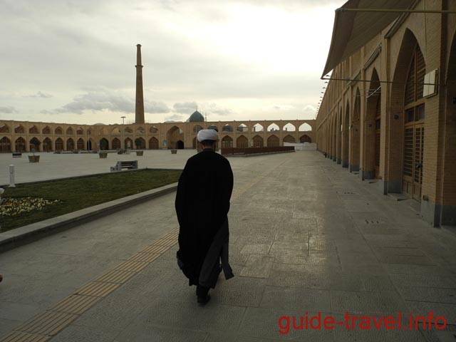 Площадь Имама Али