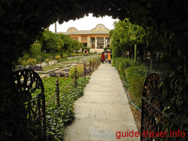 Парк Наранжестан в Ширазе