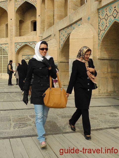 Женский хиджаб в Иране