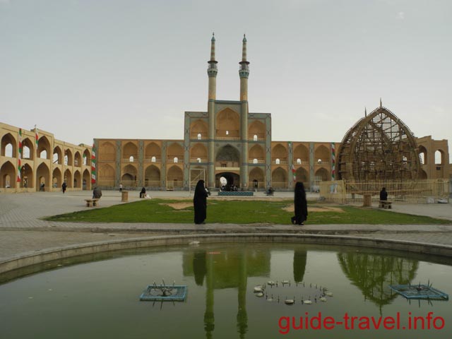 Комплекс Амира Чахмага в Йезде