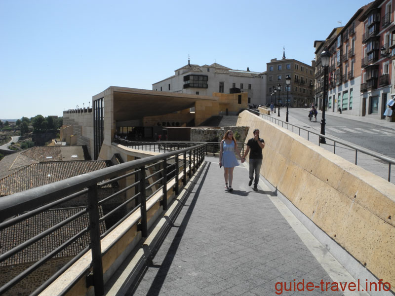 Эскалатор в Толедо