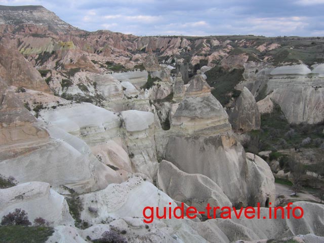 Каппадокия фото - Красная долина